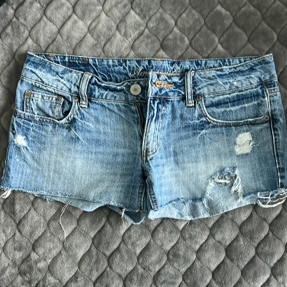 American eagle shorts size 6